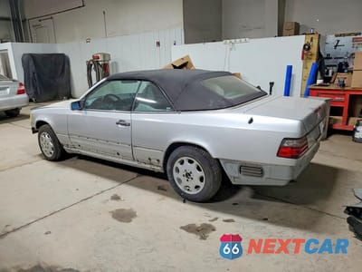 Drugie zdjęcie samochodu z przodu: 1994 MERCEDES-BENZ E 320 VIN:WDBEA66E4RC083709 - miniatura