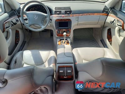 Zdjęcie 8 z 11 samochodu: 2005 MERCEDES-BENZ S 500 VIN:WDBNG75J15A443690 - miniatura