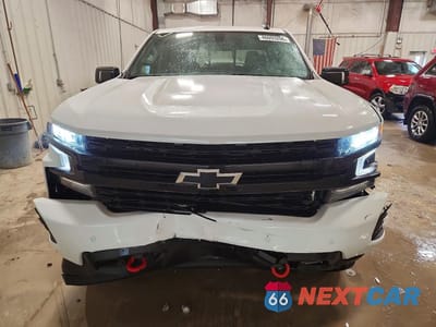 Piąte zdjęcie samochodu w środku: 2022 CHEVROLET SILVERADO LTD K1500 RST VIN:1GCRYEED2NZ123990 - miniatura