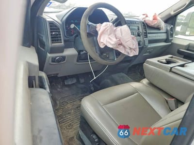 Zdjęcie 8 z 12 samochodu: 2019 FORD F250 SUPER DUTY FLATBED TRUCK VIN:1FD7W2B6XKEG48750 - miniatura
