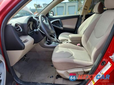 Zdjęcie 7 z 13 samochodu: 2008 TOYOTA RAV4 BASE VIN:JTMBD33V085193447 - miniatura