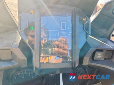 Zdjęcie 7 z 10 samochodu: 2019 HONDA CRF1000 A VIN:JH2SD0408KK300133 - miniatura