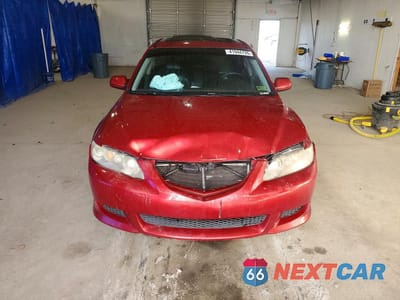 Piąte zdjęcie samochodu w środku: 2004 MAZDA 6 S VIN:1YVHP80DX45N15557 - miniatura