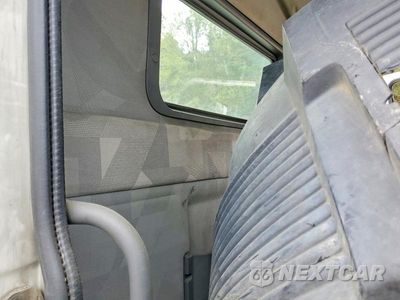 Zdjęcie 6 z 10 samochodu: 2010 VOLVO VNM SEMI TRUCK VIN:4V4MC9DF7AN281038 - miniatura