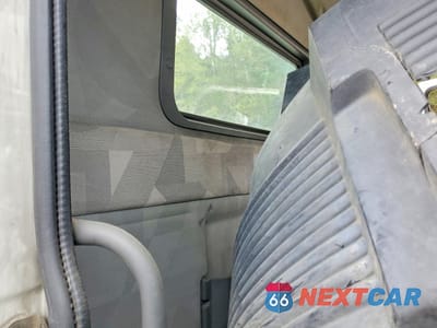 Zdjęcie 6 z 10 samochodu: 2010 VOLVO VN VNM VIN:4V4MC9DF7AN281038 - miniatura