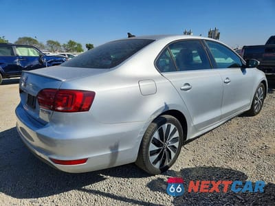 Trzecie zdjęcie samochodu z tyłu: 2014 VOLKSWAGEN JETTA HYBRID VIN:3VW637AJ6EM266853 - miniatura