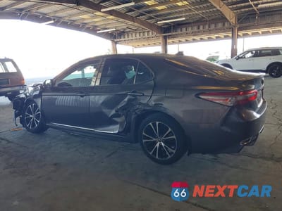 Drugie zdjęcie samochodu z przodu: 2018 TOYOTA CAMRY SE VIN:4T1B11HK2JU069585 - miniatura