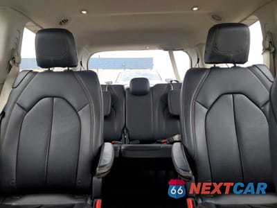 Zdjęcie 10 z 12 samochodu: 2017 CHRYSLER PACIFICA TOURING L VIN:2C4RC1BG4HR517396 - miniatura