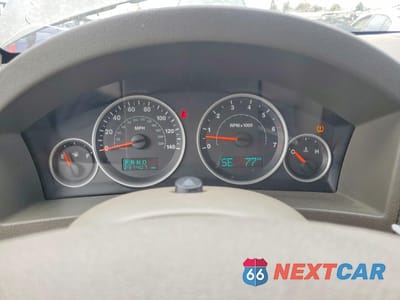 Zdjęcie 9 z 13 samochodu: 2005 JEEP GRAND CHEROKEE LIMITED VIN:1J8HR58N75C536187 - miniatura