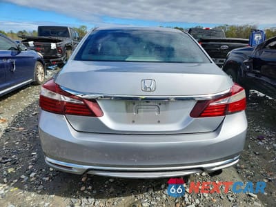 Zdjęcie 6 z 12 samochodu: 2017 HONDA ACCORD LX VIN:1HGCR2F32HA209649 - miniatura
