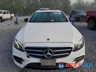 Piąte zdjęcie samochodu w środku: 2019 MERCEDES-BENZ E 450 4MATIC VIN:WDDZF6JB0KA669817 - miniatura