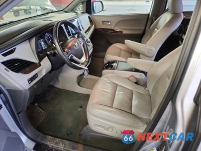 Zdjęcie 7 z 12 samochodu: 2016 TOYOTA SIENNA XLE PREMIUM 7-PASSENGER VIN:5TDDK3DC7GS144248 - miniatura