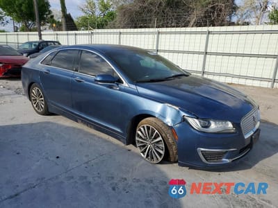 Czwarte zdjęcie samochodu z boku: 2018 LINCOLN MKZ PREMIERE VIN:3LN6L5B92JR603703 - miniatura