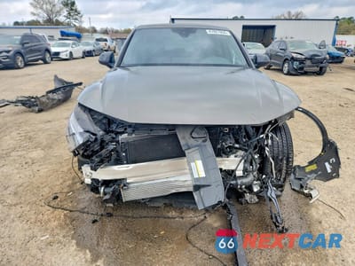 Piąte zdjęcie samochodu w środku: 2024 AUDI SQ5 SPORTBACK PREMIUM PLUS VIN:WA124AFY7R2149131 - miniatura