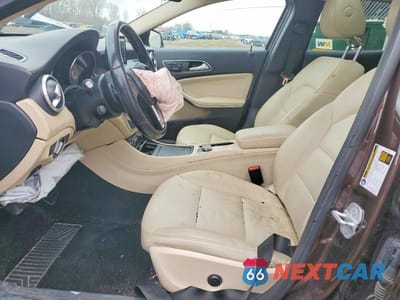 Zdjęcie 7 z 13 samochodu: 2015 MERCEDES-BENZ GLA 250 VIN:WDCTG4EB3FJ160123 - miniatura