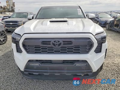 Piąte zdjęcie samochodu w środku: 2024 TOYOTA TACOMA TRD SPORT VIN:3TMLB5JN1RM057588 - miniatura