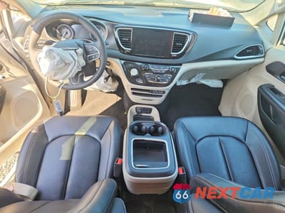 Zdjęcie 8 z 12 samochodu: 2024 CHRYSLER PACIFICA TOURING L VIN:2C4RC1BG2RR151777 - miniatura