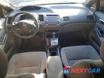 Zdjęcie 8 z 11 samochodu: 2006 HONDA CIVIC LX VIN:1HGFA16506L117747 - miniatura