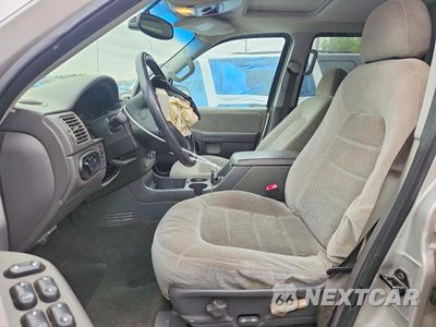 Zdjęcie 7 z 12 samochodu: 2005 FORD EXPLORER XLT VIN:1FMZU63K65UA21801 - miniatura