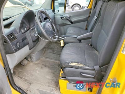 Zdjęcie 7 z 12 samochodu: 2011 MERCEDES-BENZ SPRINTER 2500 VIN:WD3PE7CC9B5584817 - miniatura