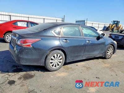 Trzecie zdjęcie samochodu z tyłu: 2015 NISSAN ALTIMA 2.5 S VIN:1N4AL3AP1FC290366 - miniatura
