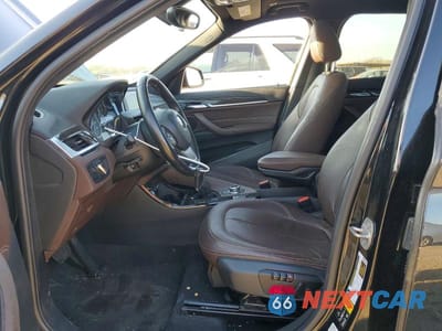 Zdjęcie 7 z 13 samochodu: 2016 BMW X1 XDRIVE28I VIN:WBXHT3Z33G4A51509 - miniatura