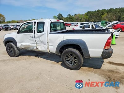 Drugie zdjęcie samochodu z przodu: 2015 TOYOTA TACOMA V6 VIN:5TFUU4EN7FX128575 - miniatura