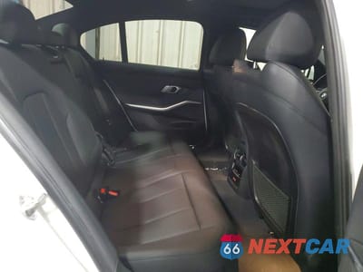 Zdjęcie 10 z 12 samochodu: 2021 BMW 330E VIN:3MW5P7J00M8B60963 - miniatura