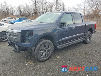 2024 FORD F150 LIGHTNING XLT 1FT6W3L74RWG26910 - główne zdjęcie licytacji z USA - miniatura