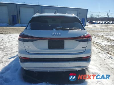 Zdjęcie 6 z 12 samochodu: 2023 AUDI Q4 E-TRON PREMIUM VIN:WA1K2BFZ0PP056729 - miniatura