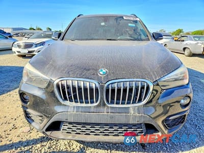 Piąte zdjęcie samochodu w środku: 2017 BMW X1 XDRIVE28I VIN:WBXHT3C30H5F71820 - miniatura