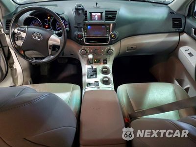Zdjęcie 8 z 14 samochodu: 2013 TOYOTA HIGHLANDER SE VIN:5TDBK3EH5DS259816 - miniatura