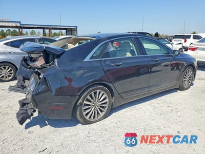 Trzecie zdjęcie samochodu z tyłu: 2019 LINCOLN MKZ VIN:3LN6L5A94KR629111 - miniatura