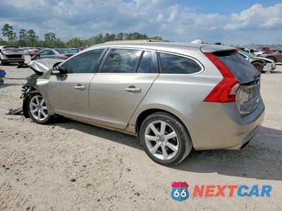 Drugie zdjęcie samochodu z przodu: 2016 VOLVO V60 T5 PLATINUM VIN:YV140MEM4G1304077 - miniatura