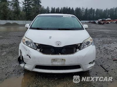 Piąte zdjęcie samochodu w środku: 2012 TOYOTA SIENNA XLE 8-PASSENGER VIN:5TDYK3DCXCS244579 - miniatura
