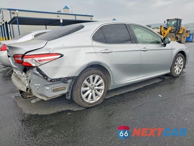 Trzecie zdjęcie samochodu z tyłu: 2018 TOYOTA CAMRY LE VIN:JTNB11HK1J3048846 - miniatura