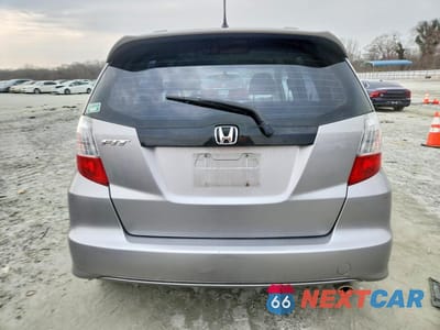 Zdjęcie 6 z 12 samochodu: 2010 HONDA FIT SPORT VIN:JHMGE8H44AS001985 - miniatura