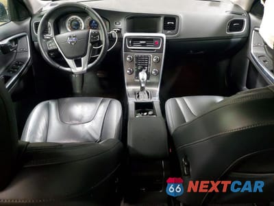 Zdjęcie 8 z 11 samochodu: 2013 VOLVO S60 T5 VIN:YV1612FH0D2202681 - miniatura