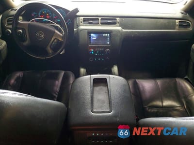 Zdjęcie 8 z 13 samochodu: 2014 CHEVROLET TAHOE K1500 LT VIN:1GNSKBE02ER247201 - miniatura