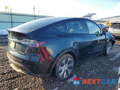 Trzecie zdjęcie samochodu z tyłu: 2021 TESLA MODEL Y VIN:5YJYGDEE3MF198011 - miniatura