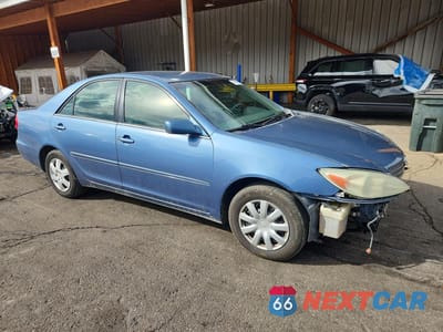Czwarte zdjęcie samochodu z boku: 2004 TOYOTA CAMRY LE VIN:4T1BE32K64U789856 - miniatura
