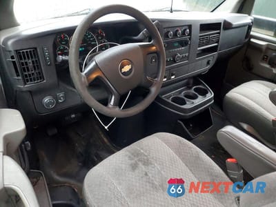 Zdjęcie 8 z 11 samochodu: 2014 CHEV EXPRESS G3500 VIN:1GB3G3BG8E1204300 - miniatura