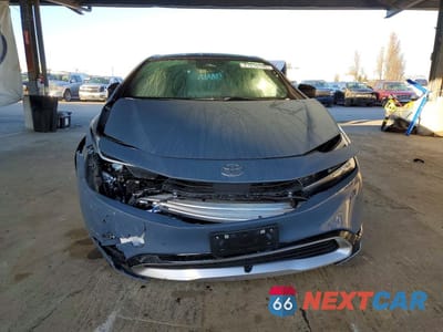 Piąte zdjęcie samochodu w środku: 2023 TOYOTA PRIUS PRIME XSE PREMIUM VIN:JTDACACU0P3006146 - miniatura