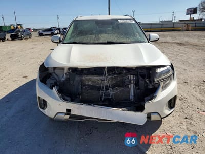 Piąte zdjęcie samochodu w środku: 2024 KIA SELTOS SX VIN:KNDETCA79R7498553 - miniatura