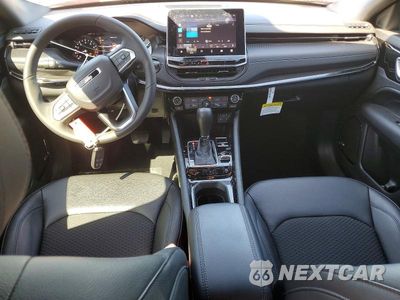 Zdjęcie 8 z 12 samochodu: 2025 JEEP COMPASS LATITUDE VIN:3C4NJDBN0ST532017 - miniatura