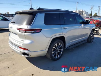 Trzecie zdjęcie samochodu z tyłu: 2021 JEEP GRAND CHEROKEE L OVERLAND VIN:1C4RJJDG0M8154216 - miniatura