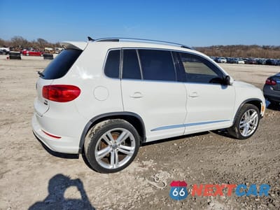 Trzecie zdjęcie samochodu z tyłu: 2016 VOLKSWAGEN TIGUAN S VIN:WVGBV7AXXGW006406 - miniatura