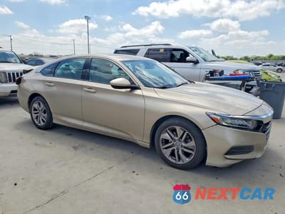 Czwarte zdjęcie samochodu z boku: 2019 HONDA ACCORD LX VIN:1HGCV1F16KA136104 - miniatura