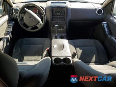 Zdjęcie 8 z 12 samochodu: 2009 FORD EXPLORER XLT VIN:1FMEU63EX9UA27762 - miniatura