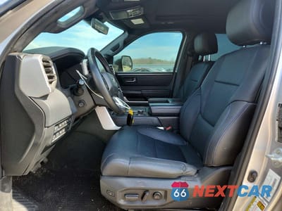 Zdjęcie 7 z 11 samochodu: 2022 TOYOTA TUNDRA PLATINUM VIN:5TFNA5DB9NX022332 - miniatura